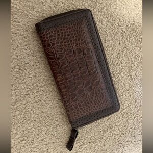 Old Navy Brown Croc-Embossed Zip Wallet